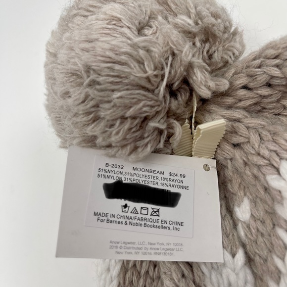 BARNES & NOBLE: Light Tan/White Knit Winter Collection Hat with Pom Pom - Picture 4 of 6
